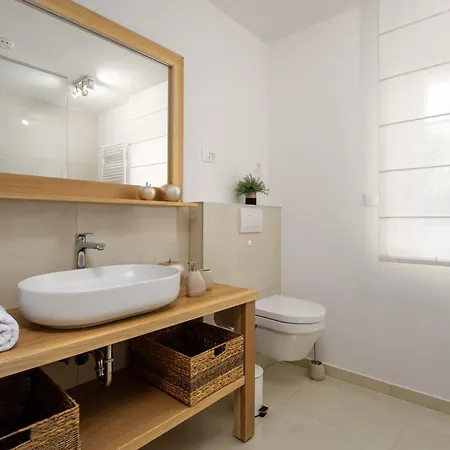 Angel Marie In A Calm Location With Sea-view Casa vacanze *